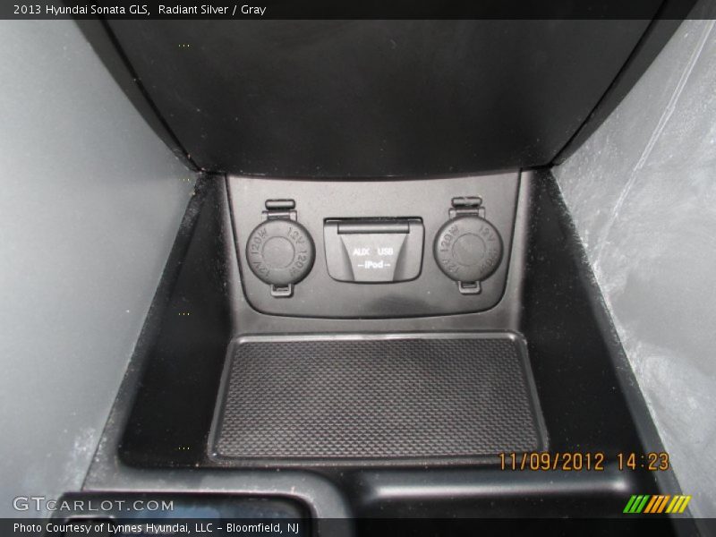Radiant Silver / Gray 2013 Hyundai Sonata GLS