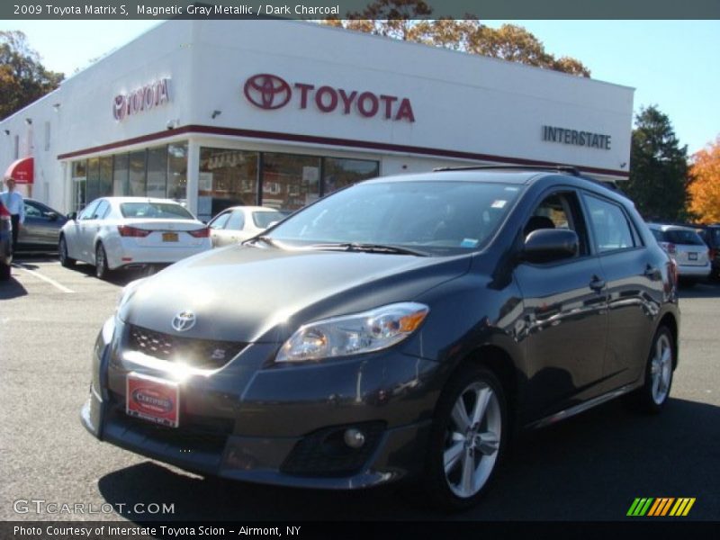 Magnetic Gray Metallic / Dark Charcoal 2009 Toyota Matrix S