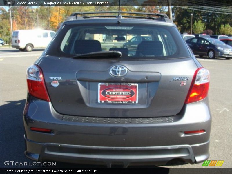 Magnetic Gray Metallic / Dark Charcoal 2009 Toyota Matrix S