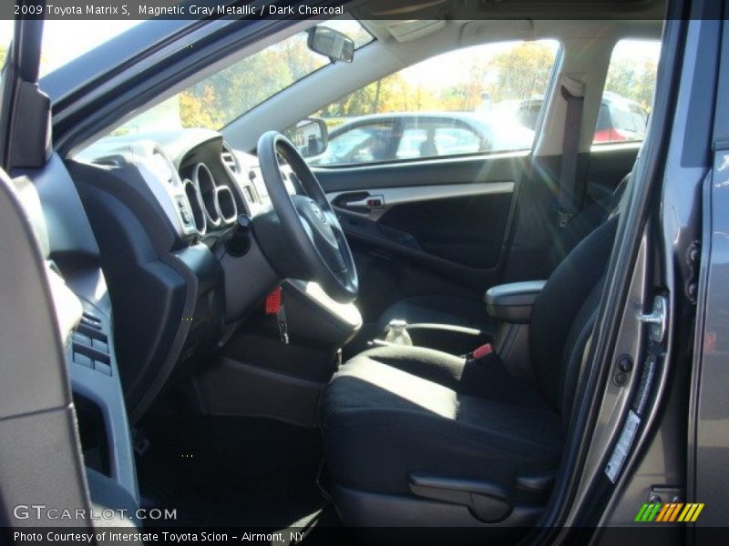 Magnetic Gray Metallic / Dark Charcoal 2009 Toyota Matrix S