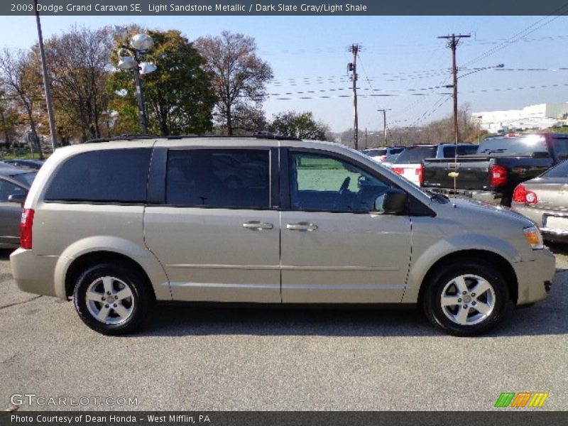 Light Sandstone Metallic / Dark Slate Gray/Light Shale 2009 Dodge Grand Caravan SE