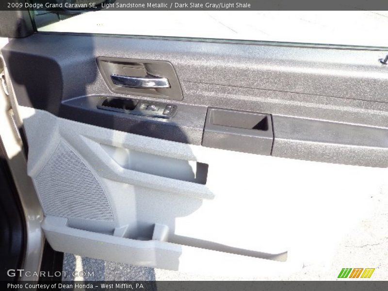 Light Sandstone Metallic / Dark Slate Gray/Light Shale 2009 Dodge Grand Caravan SE