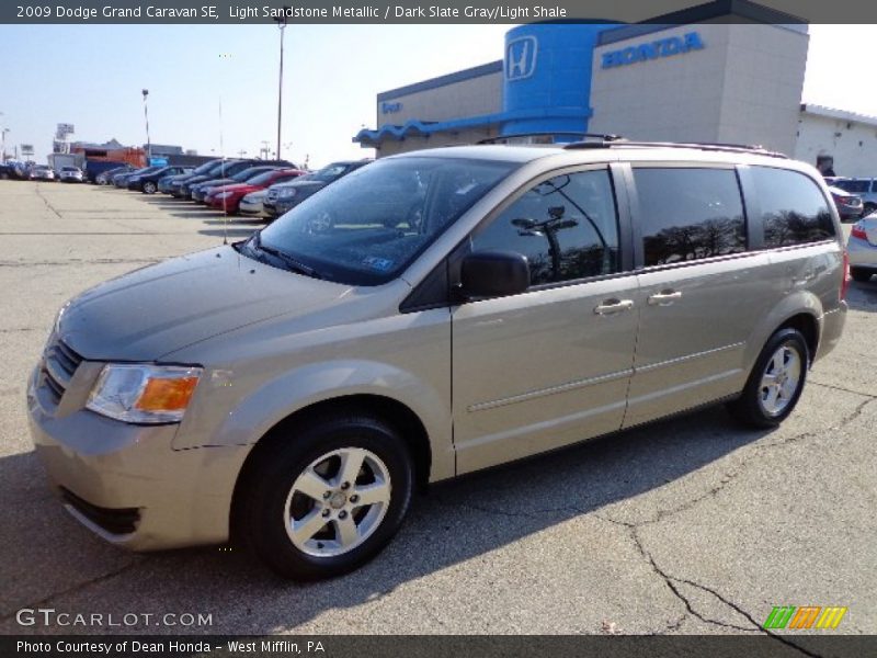 Light Sandstone Metallic / Dark Slate Gray/Light Shale 2009 Dodge Grand Caravan SE