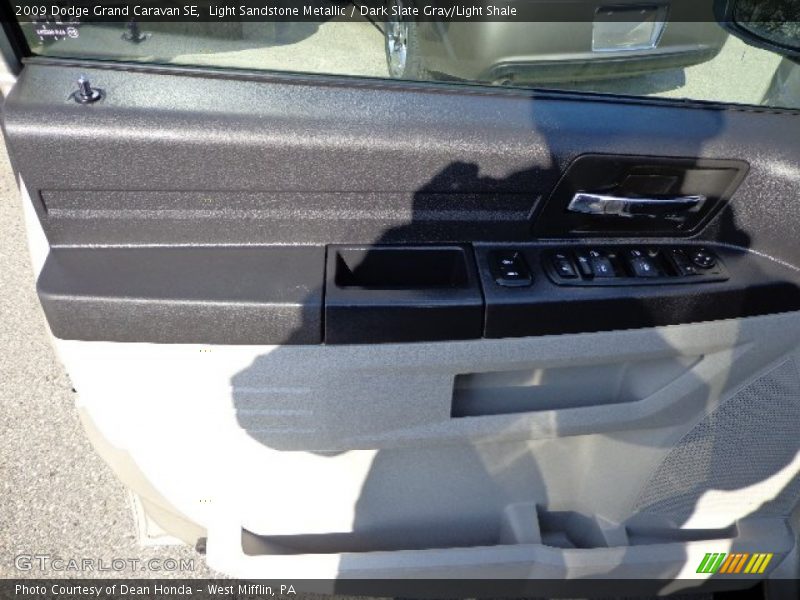 Light Sandstone Metallic / Dark Slate Gray/Light Shale 2009 Dodge Grand Caravan SE