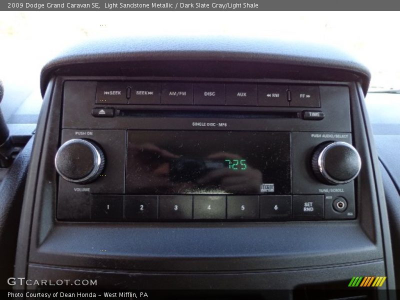 Light Sandstone Metallic / Dark Slate Gray/Light Shale 2009 Dodge Grand Caravan SE