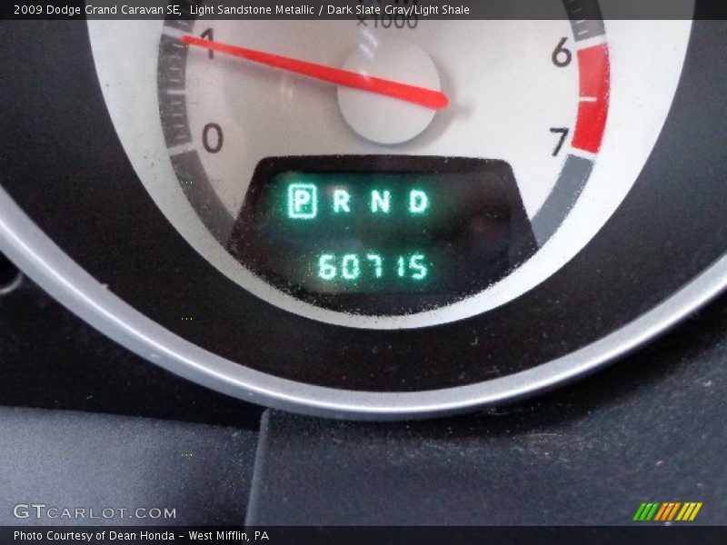 Light Sandstone Metallic / Dark Slate Gray/Light Shale 2009 Dodge Grand Caravan SE