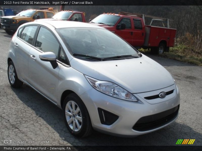 Ingot Silver / Charcoal Black 2013 Ford Fiesta SE Hatchback