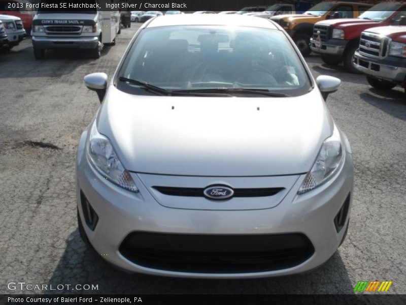 Ingot Silver / Charcoal Black 2013 Ford Fiesta SE Hatchback