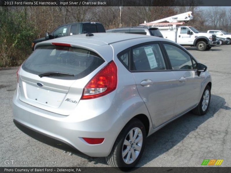 Ingot Silver / Charcoal Black 2013 Ford Fiesta SE Hatchback