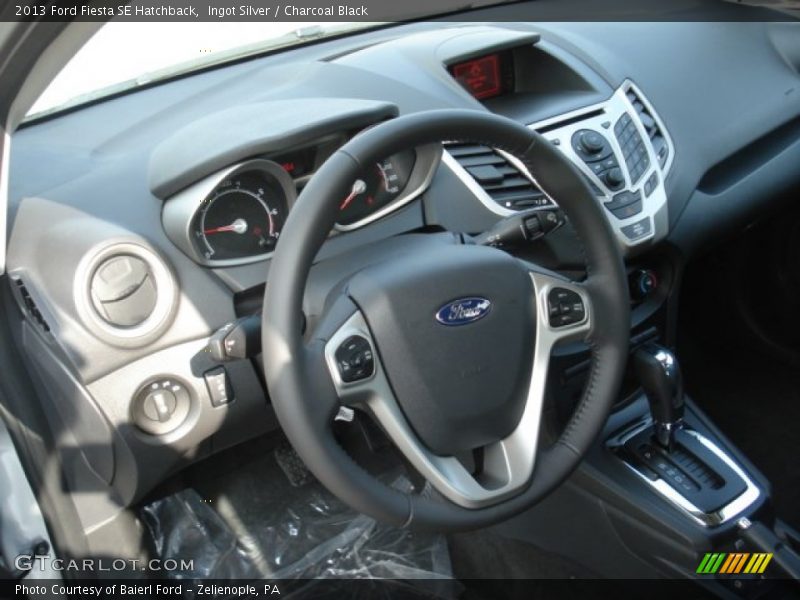 Ingot Silver / Charcoal Black 2013 Ford Fiesta SE Hatchback