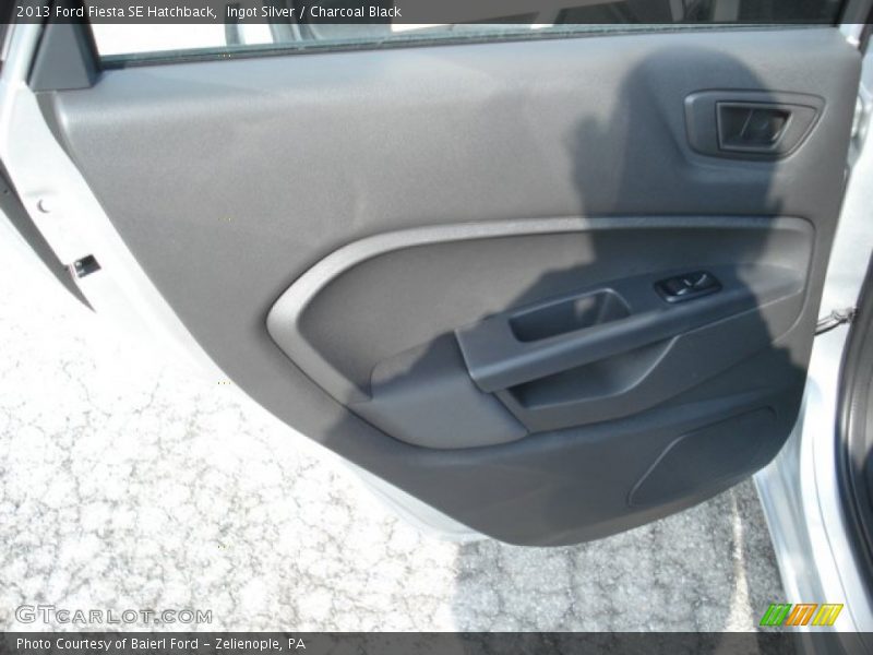 Ingot Silver / Charcoal Black 2013 Ford Fiesta SE Hatchback