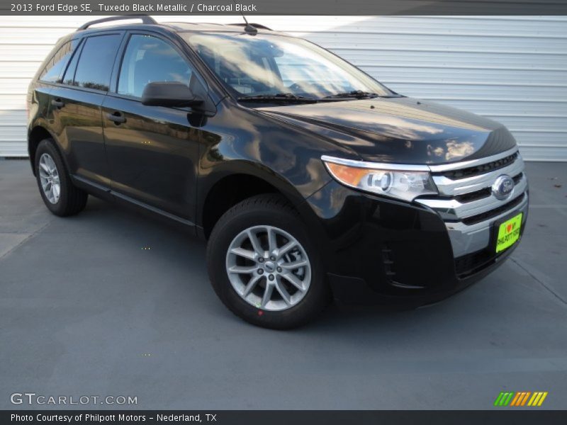 Tuxedo Black Metallic / Charcoal Black 2013 Ford Edge SE