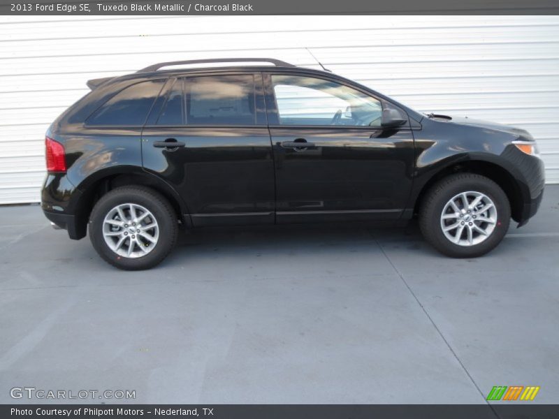 Tuxedo Black Metallic / Charcoal Black 2013 Ford Edge SE