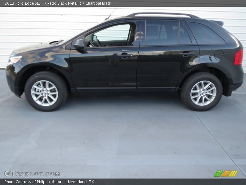 Tuxedo Black Metallic / Charcoal Black 2013 Ford Edge SE