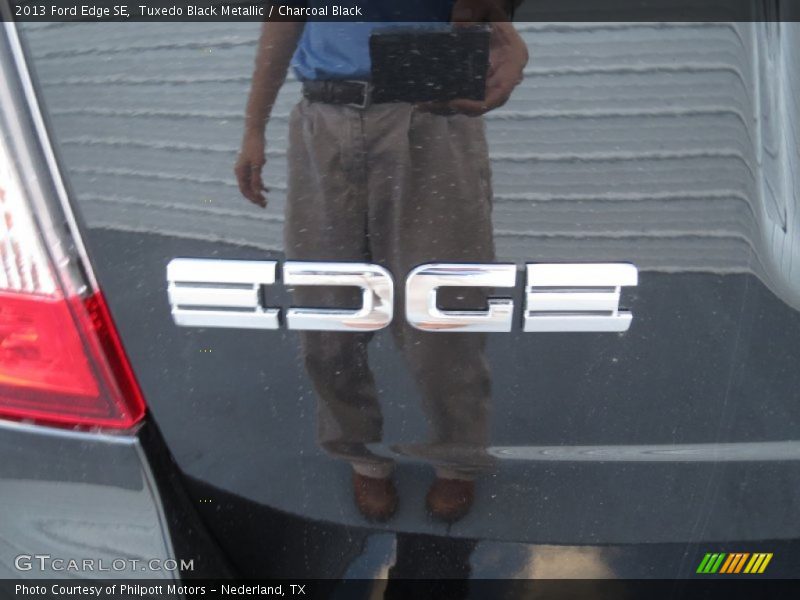 Tuxedo Black Metallic / Charcoal Black 2013 Ford Edge SE