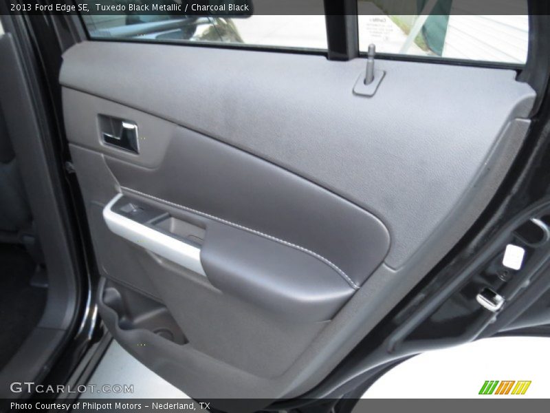 Tuxedo Black Metallic / Charcoal Black 2013 Ford Edge SE