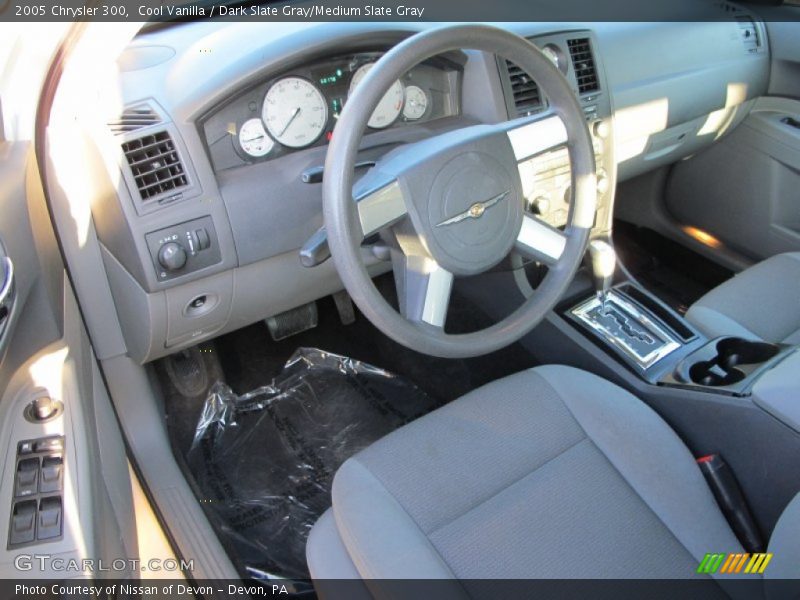 Cool Vanilla / Dark Slate Gray/Medium Slate Gray 2005 Chrysler 300