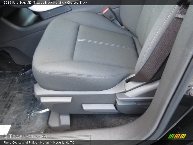 Tuxedo Black Metallic / Charcoal Black 2013 Ford Edge SE