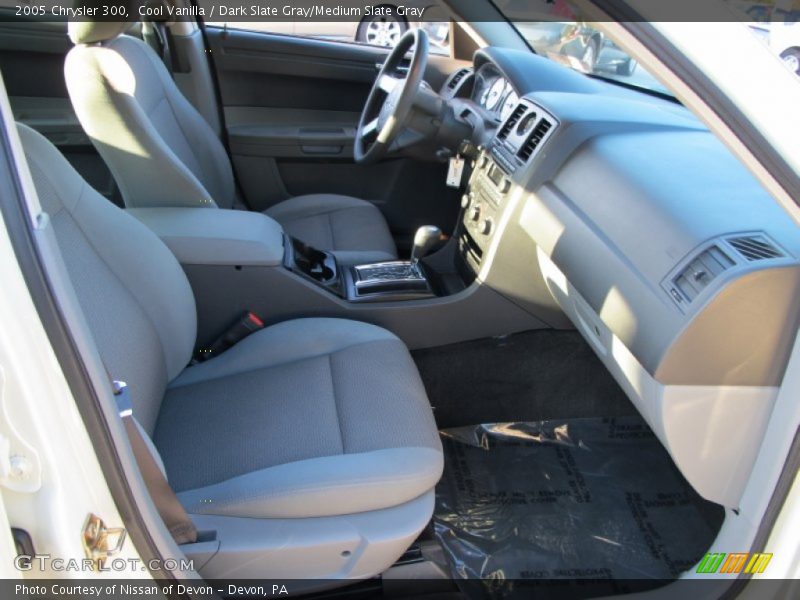 Cool Vanilla / Dark Slate Gray/Medium Slate Gray 2005 Chrysler 300