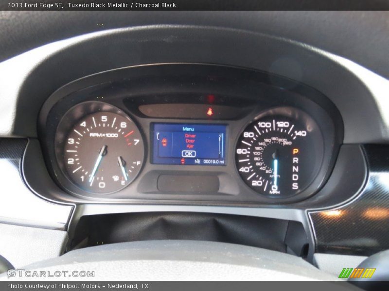 Tuxedo Black Metallic / Charcoal Black 2013 Ford Edge SE