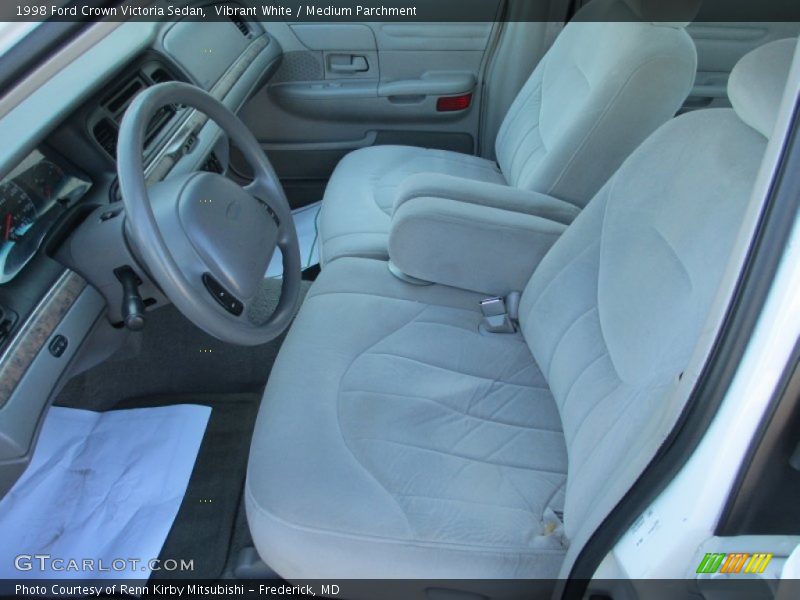 Front Seat of 1998 Crown Victoria Sedan