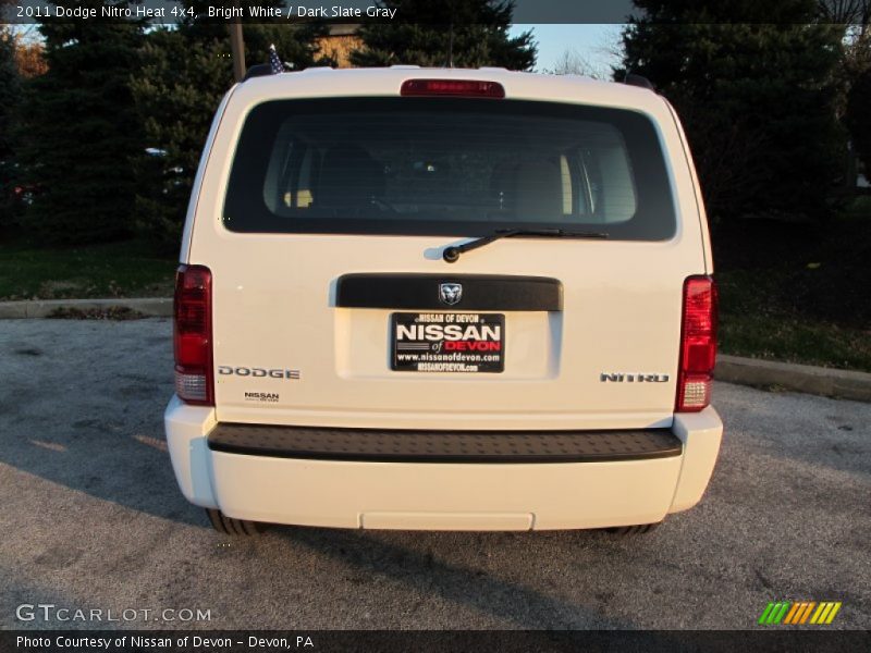 Bright White / Dark Slate Gray 2011 Dodge Nitro Heat 4x4