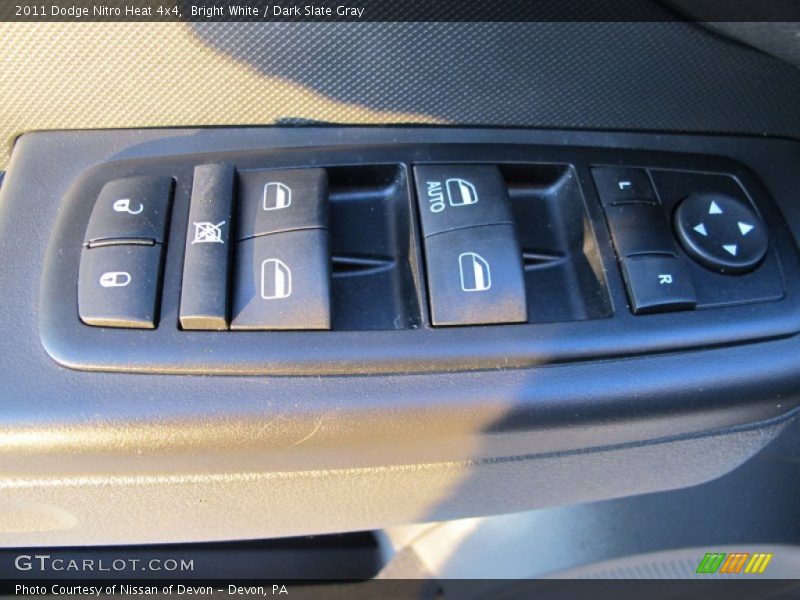 Bright White / Dark Slate Gray 2011 Dodge Nitro Heat 4x4