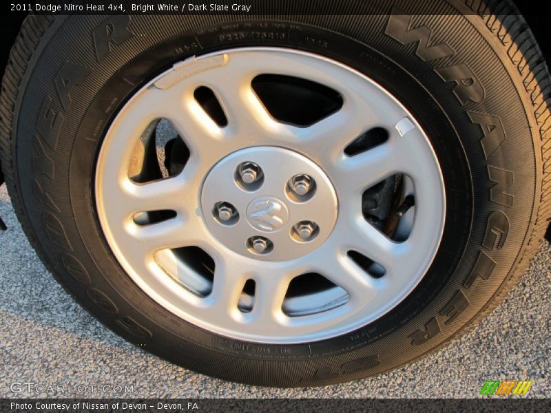 Bright White / Dark Slate Gray 2011 Dodge Nitro Heat 4x4