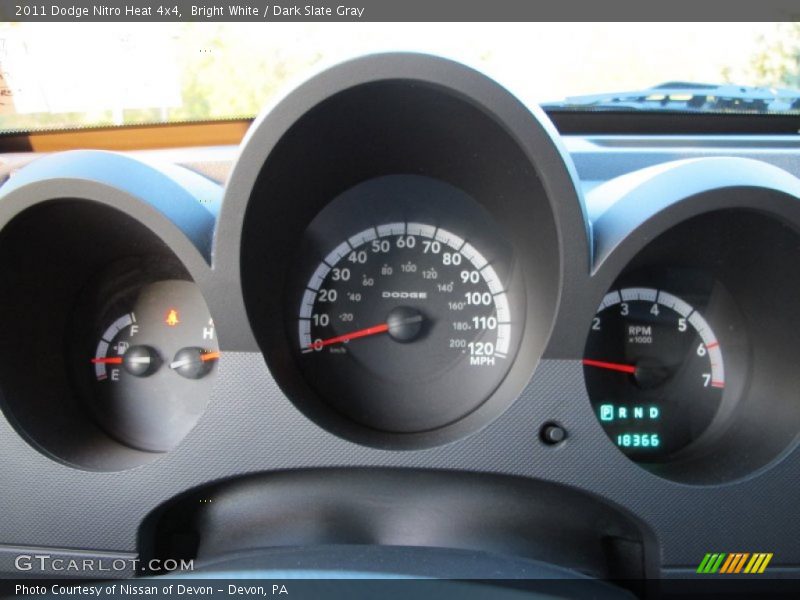 Bright White / Dark Slate Gray 2011 Dodge Nitro Heat 4x4