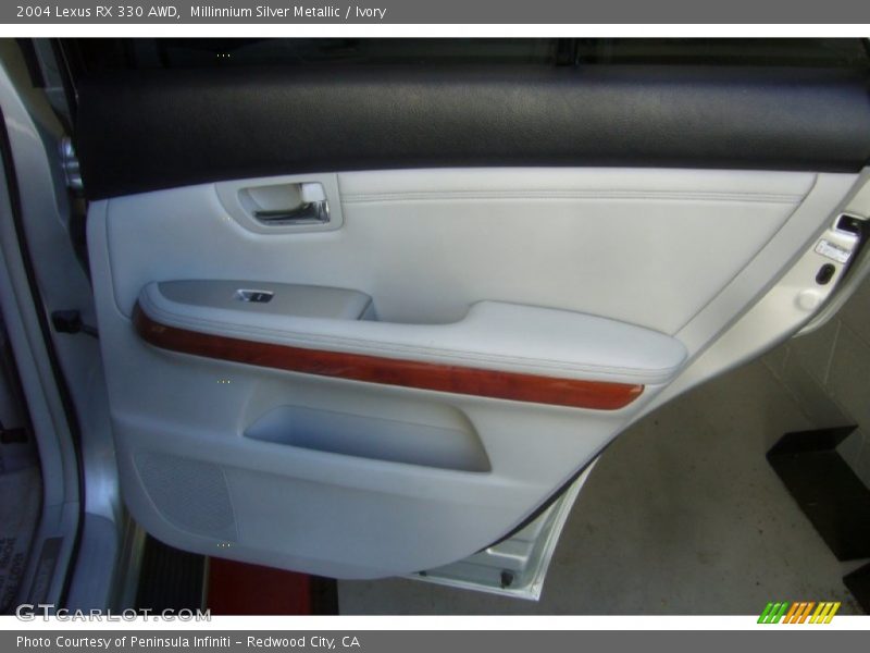 Millinnium Silver Metallic / Ivory 2004 Lexus RX 330 AWD