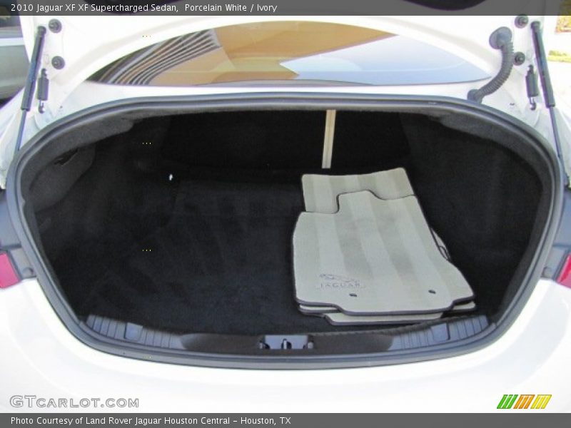 Porcelain White / Ivory 2010 Jaguar XF XF Supercharged Sedan