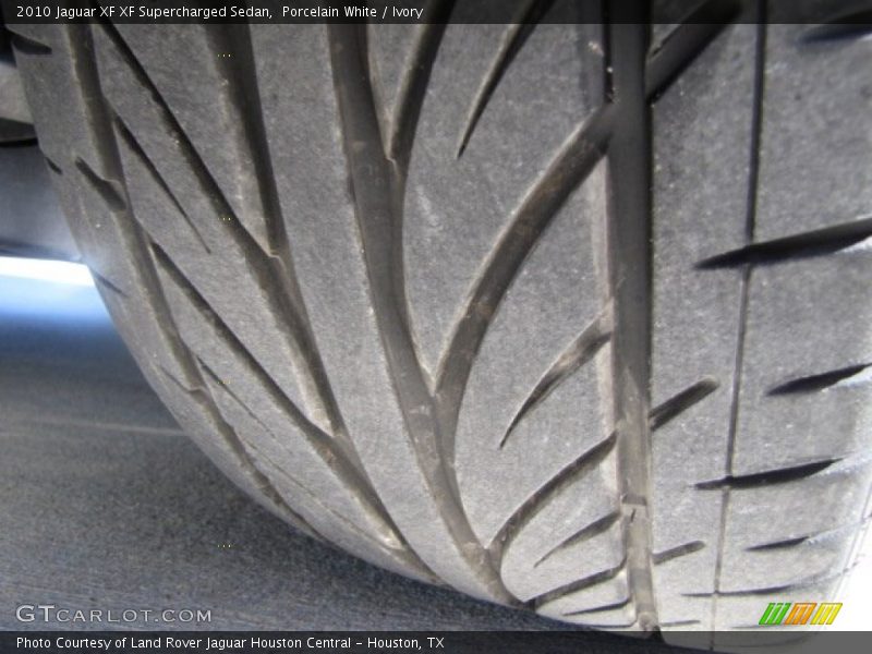 Porcelain White / Ivory 2010 Jaguar XF XF Supercharged Sedan