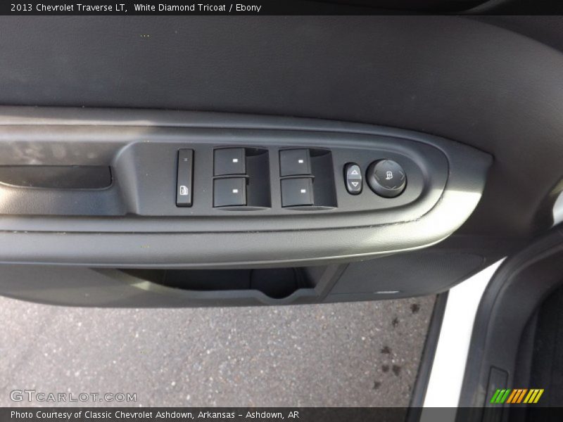 White Diamond Tricoat / Ebony 2013 Chevrolet Traverse LT