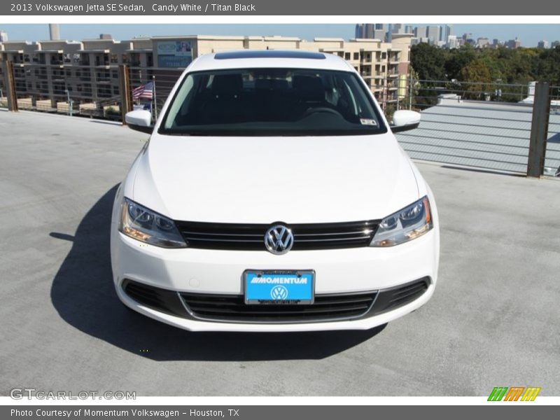 Candy White / Titan Black 2013 Volkswagen Jetta SE Sedan