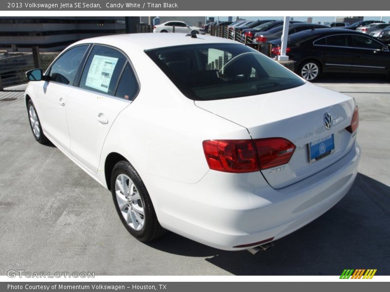 Candy White / Titan Black 2013 Volkswagen Jetta SE Sedan