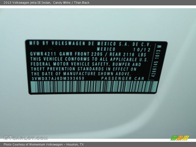 Candy White / Titan Black 2013 Volkswagen Jetta SE Sedan