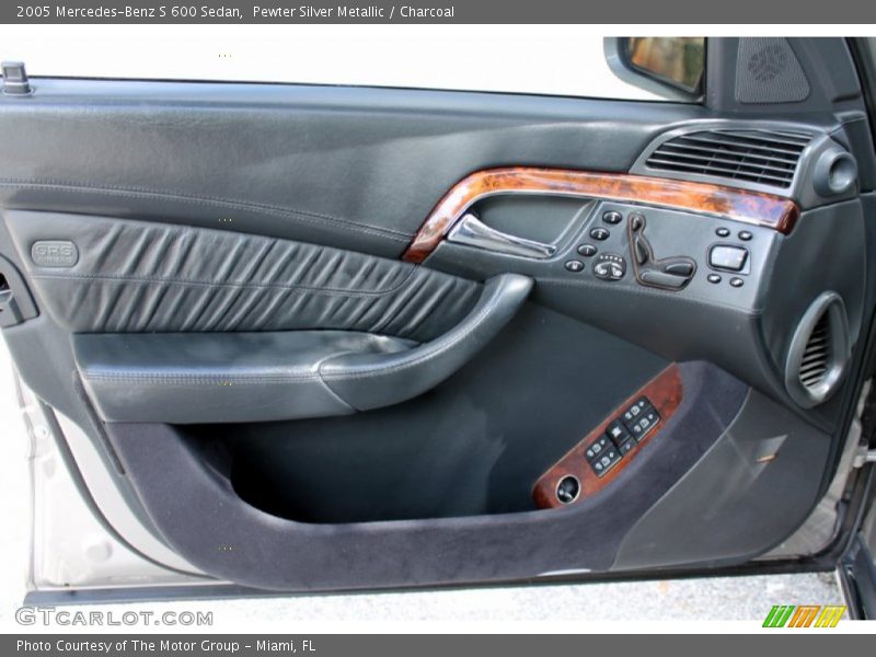 Door Panel of 2005 S 600 Sedan