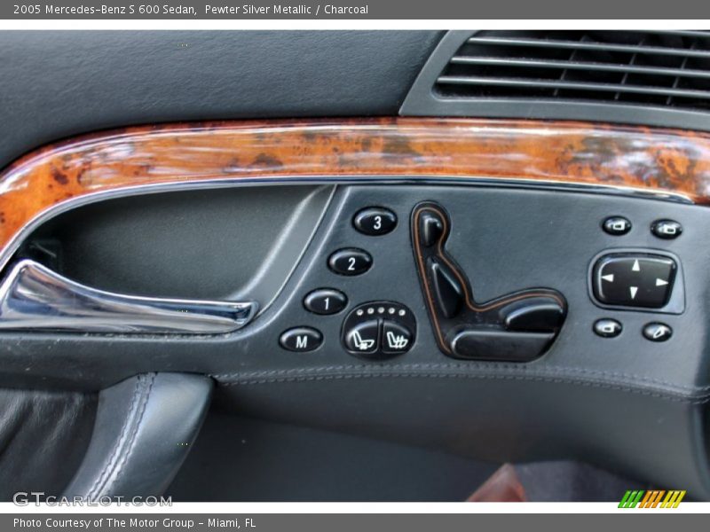 Controls of 2005 S 600 Sedan