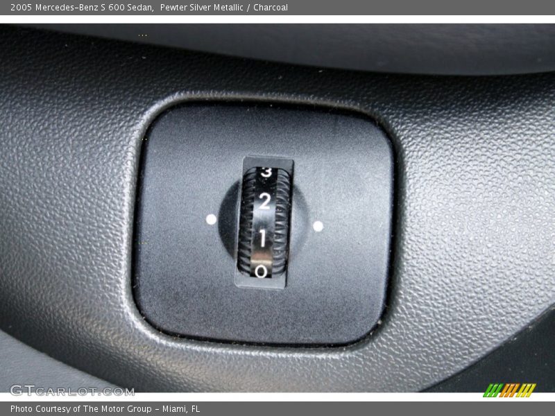 Controls of 2005 S 600 Sedan