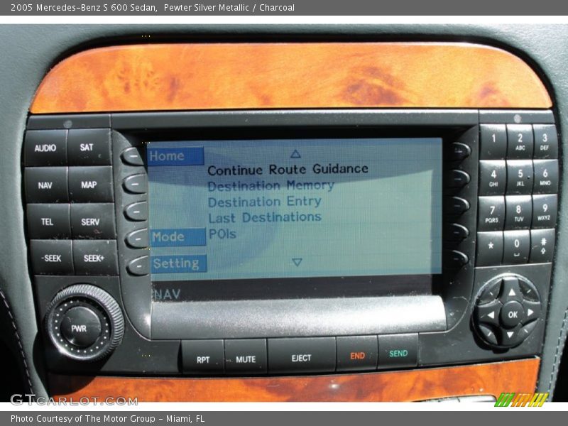 Controls of 2005 S 600 Sedan