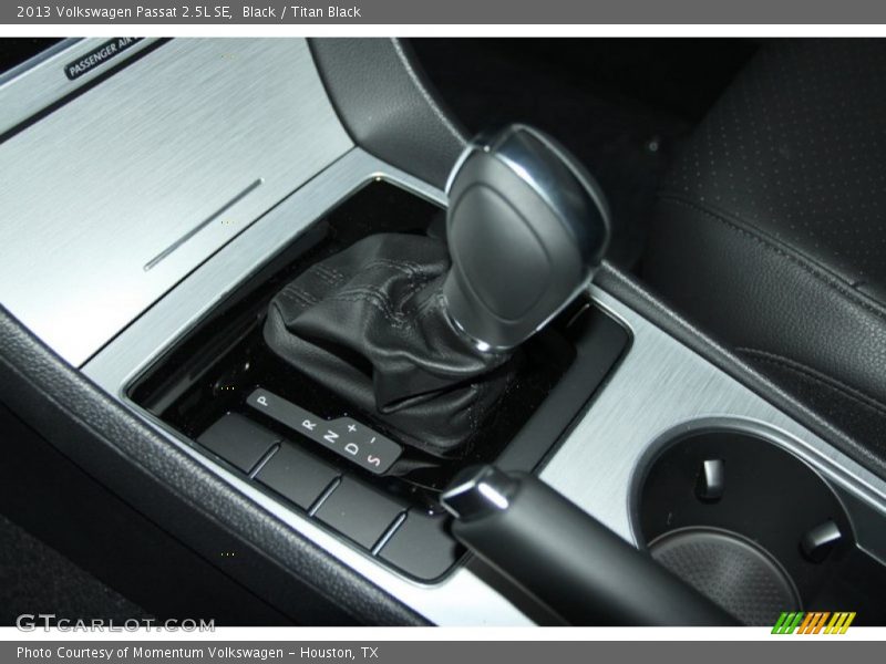 Black / Titan Black 2013 Volkswagen Passat 2.5L SE