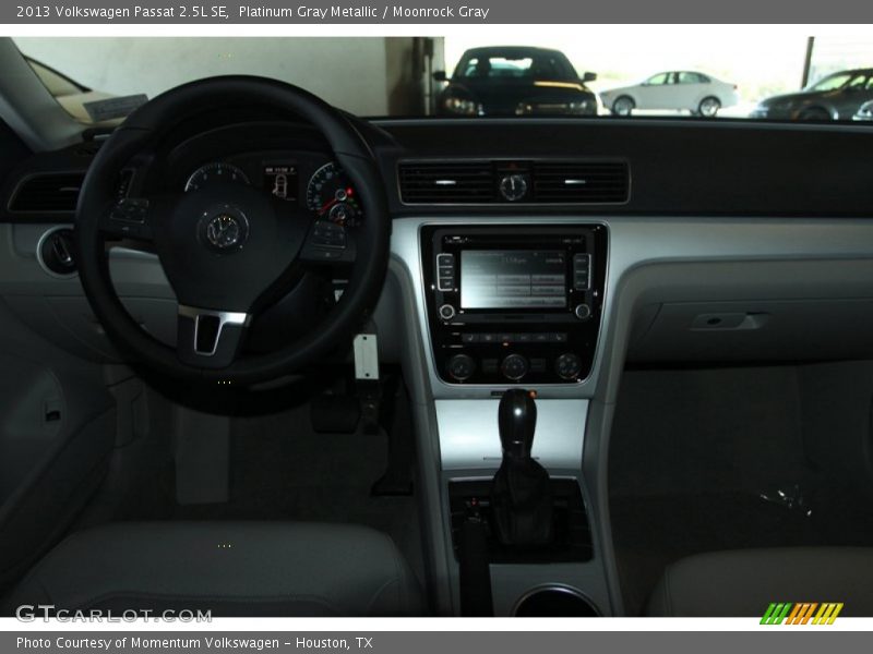 Platinum Gray Metallic / Moonrock Gray 2013 Volkswagen Passat 2.5L SE