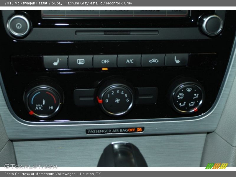 Platinum Gray Metallic / Moonrock Gray 2013 Volkswagen Passat 2.5L SE