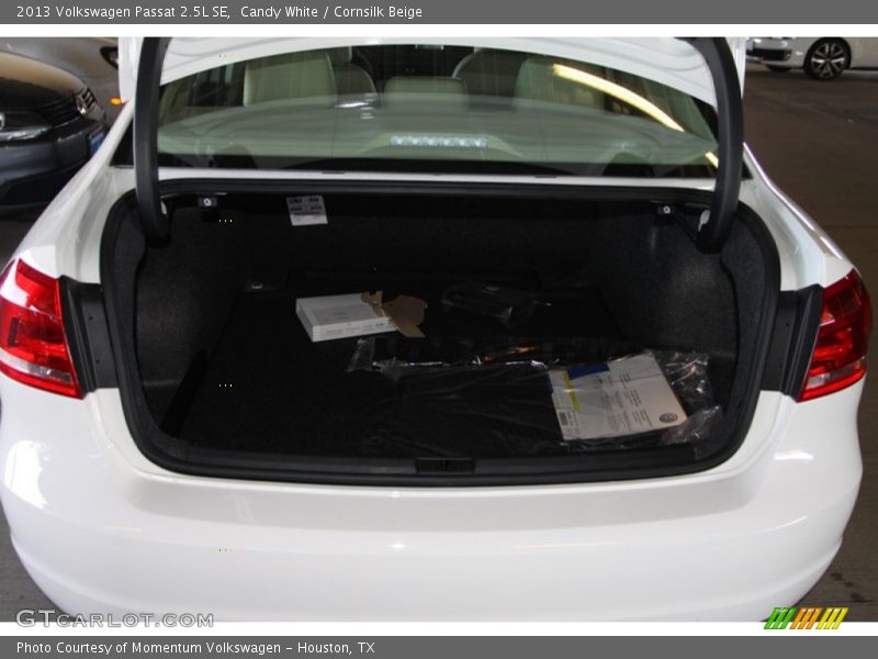Candy White / Cornsilk Beige 2013 Volkswagen Passat 2.5L SE