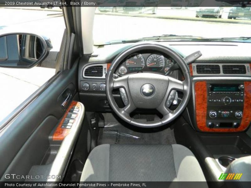 Black / Ebony 2009 Chevrolet Avalanche LT 4x4