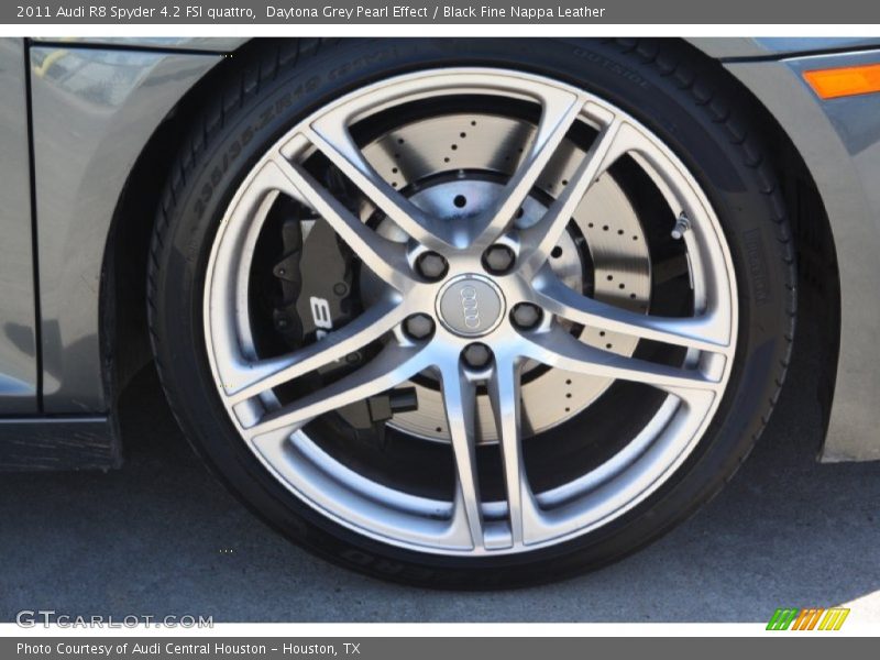  2011 R8 Spyder 4.2 FSI quattro Wheel