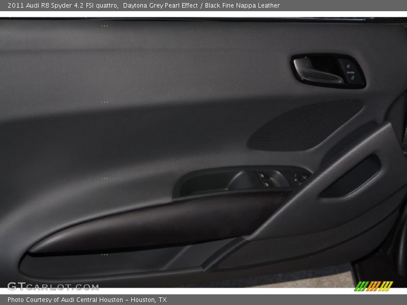 Daytona Grey Pearl Effect / Black Fine Nappa Leather 2011 Audi R8 Spyder 4.2 FSI quattro
