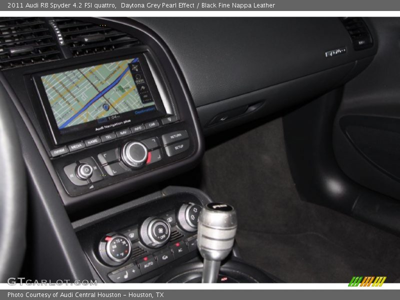 Daytona Grey Pearl Effect / Black Fine Nappa Leather 2011 Audi R8 Spyder 4.2 FSI quattro