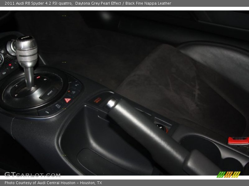 Daytona Grey Pearl Effect / Black Fine Nappa Leather 2011 Audi R8 Spyder 4.2 FSI quattro