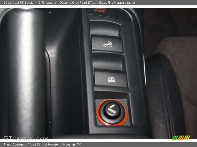 Daytona Grey Pearl Effect / Black Fine Nappa Leather 2011 Audi R8 Spyder 4.2 FSI quattro